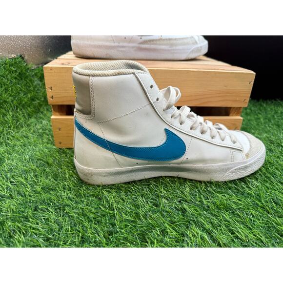 Nike- Blazers- White/Blue Swoosh- Size 6Y - Picture 3 of 10